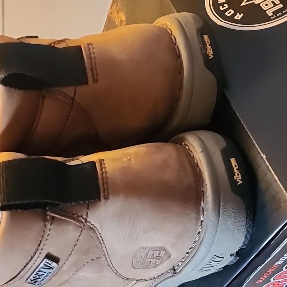 Composite Work Boots - Picture 7 of 10
